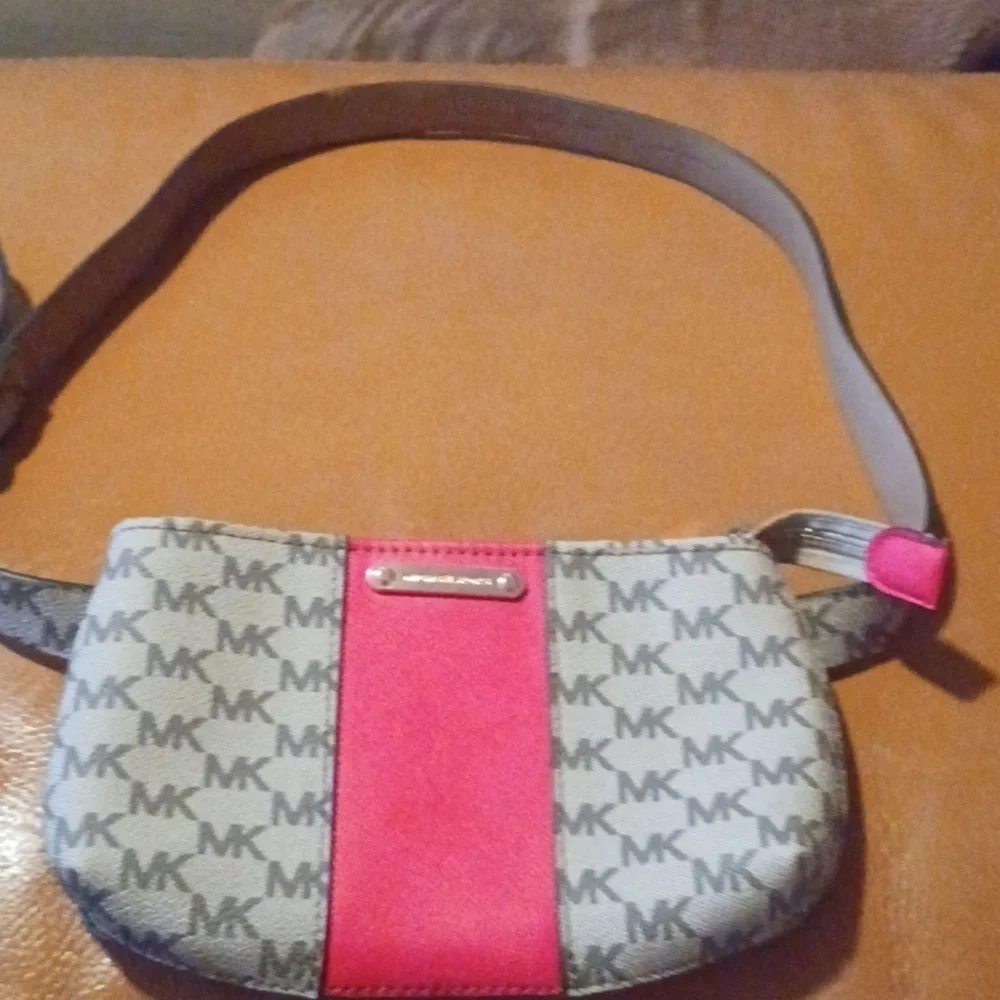 > Michael Kors Tan and Red Fanny Pack/Belt Bag